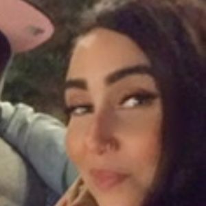 Meet your Posher, Desiree